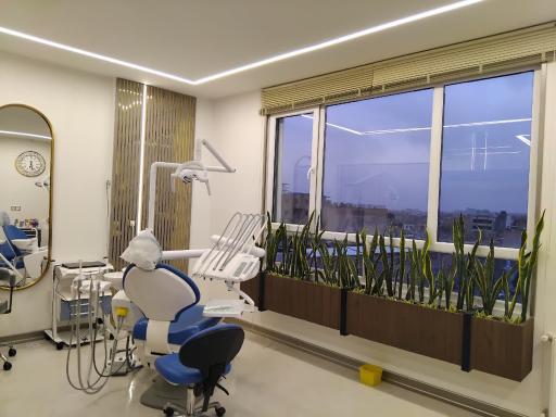 مرکز دندانپزشکی دکتر مُدَقِّقی