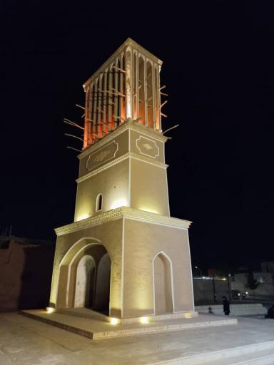 عکس بادگیر معین