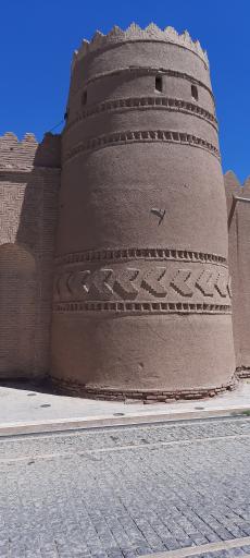 عکس بادگیر معین