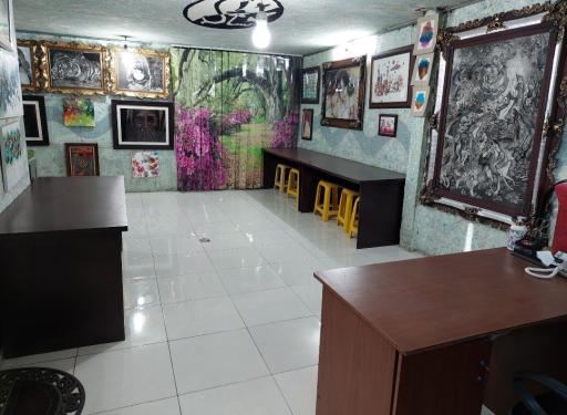 عکس گالری نقاشی نشاط