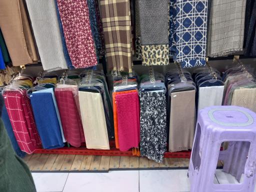 شال و روسری پرنیا