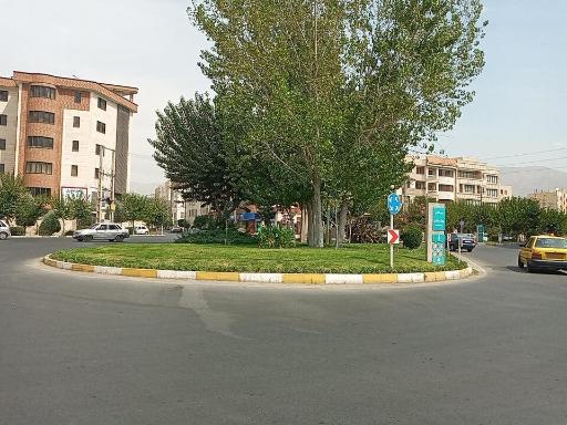 عکس میدان استقلال بهارستان