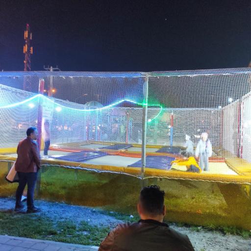 عکس ترامپولین میخک