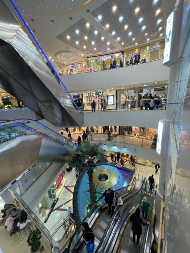 عکس مرکز خرید خورشید