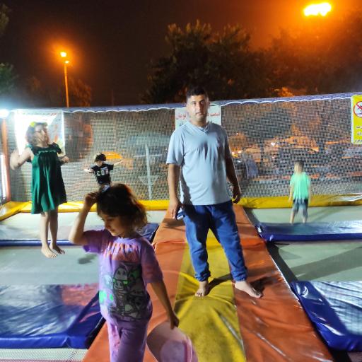 عکس ترامپولین میخک