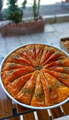 عکس کافه شیرینی تارتلت