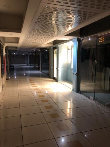 عکس مجتمع تجاری پارک