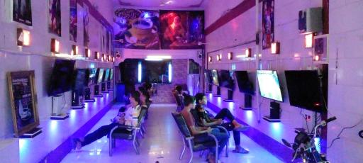 عکس کافه بازی آهویی