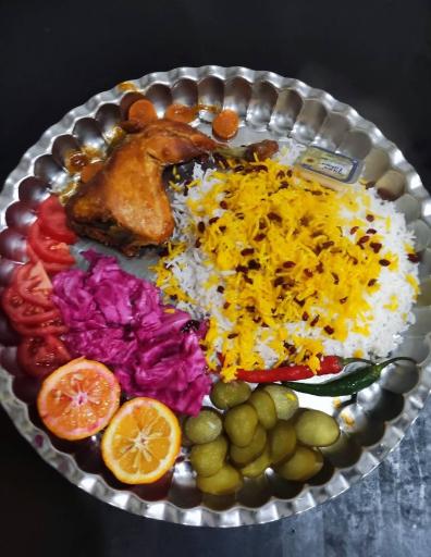 عکس باغچه رستوران سنتی فرشته