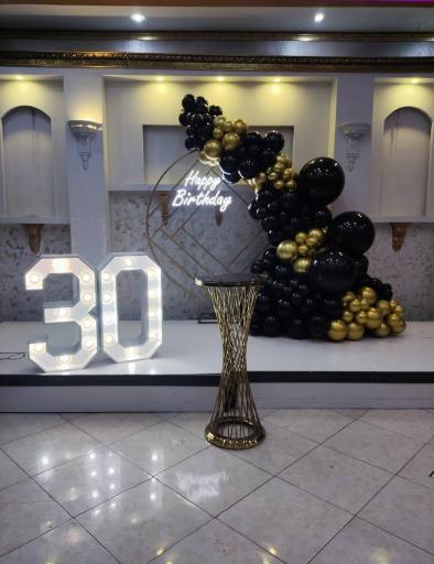 عکس باغچه رستوران سنتی فرشته