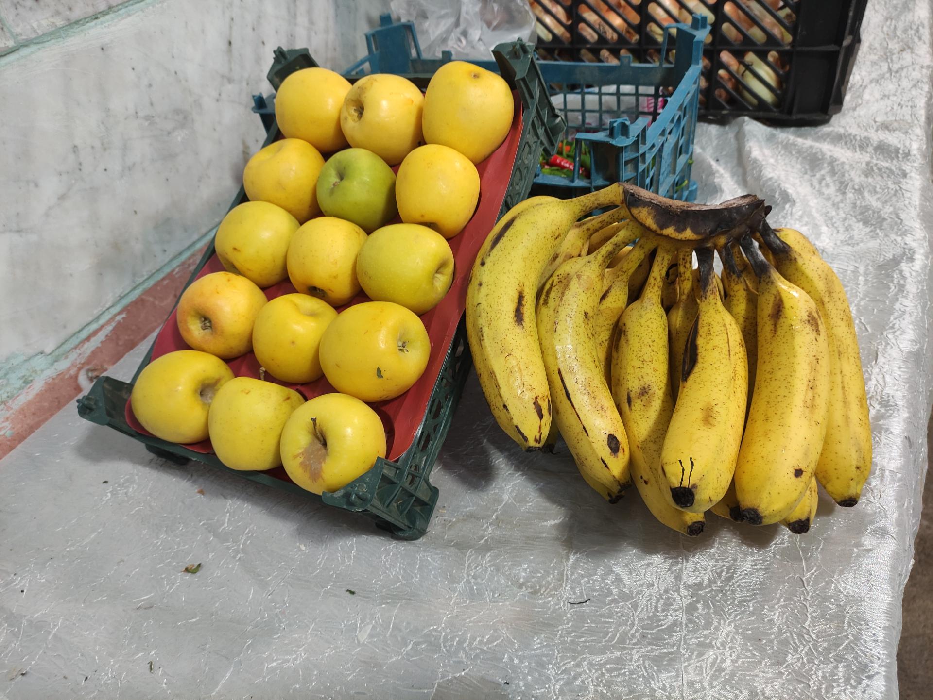 عکس میوه فروشی فصل