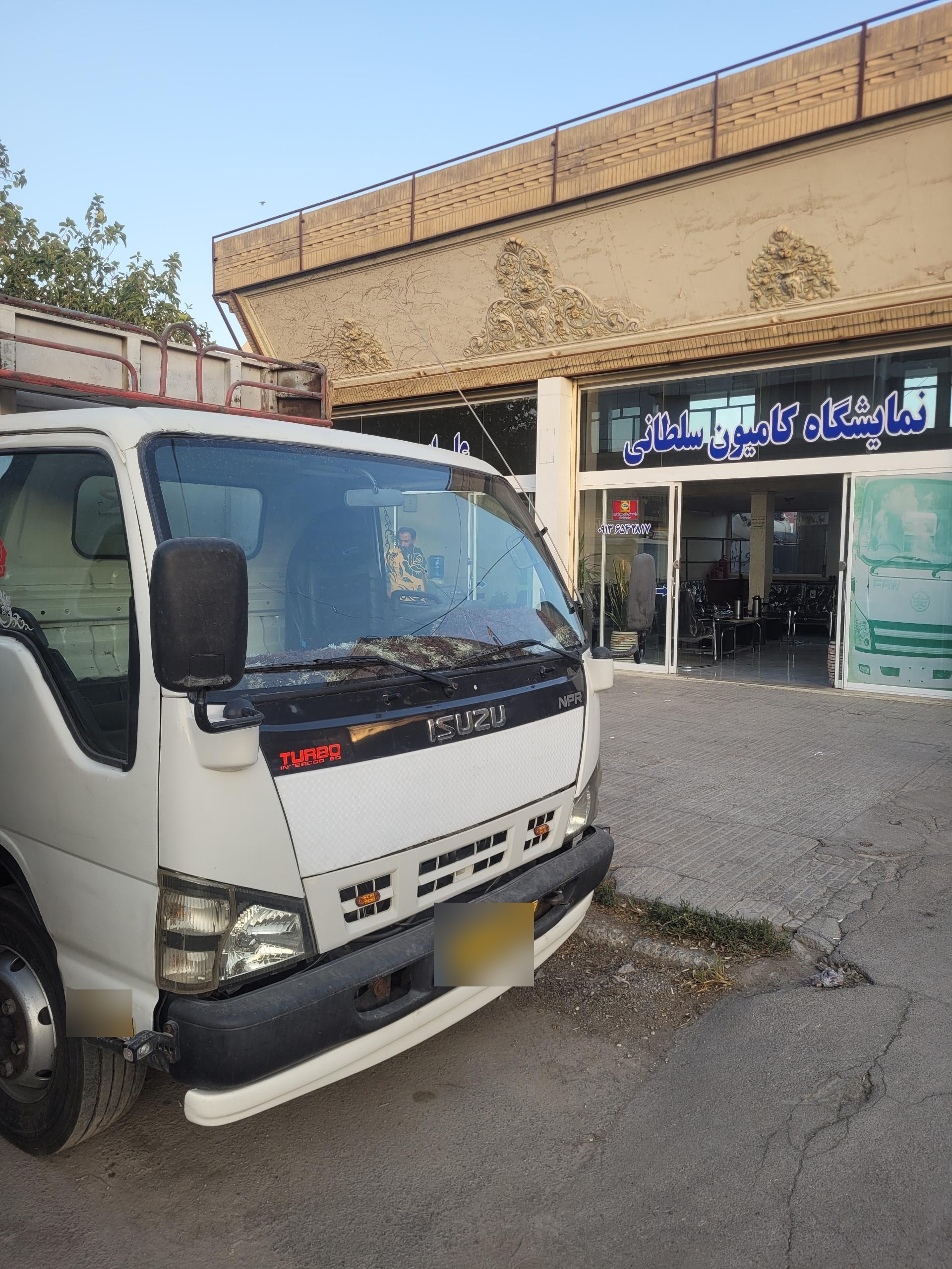 عکس نمایشگاه کامیون سلطانی