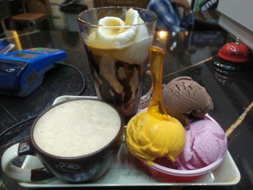 عکس کافه هزار