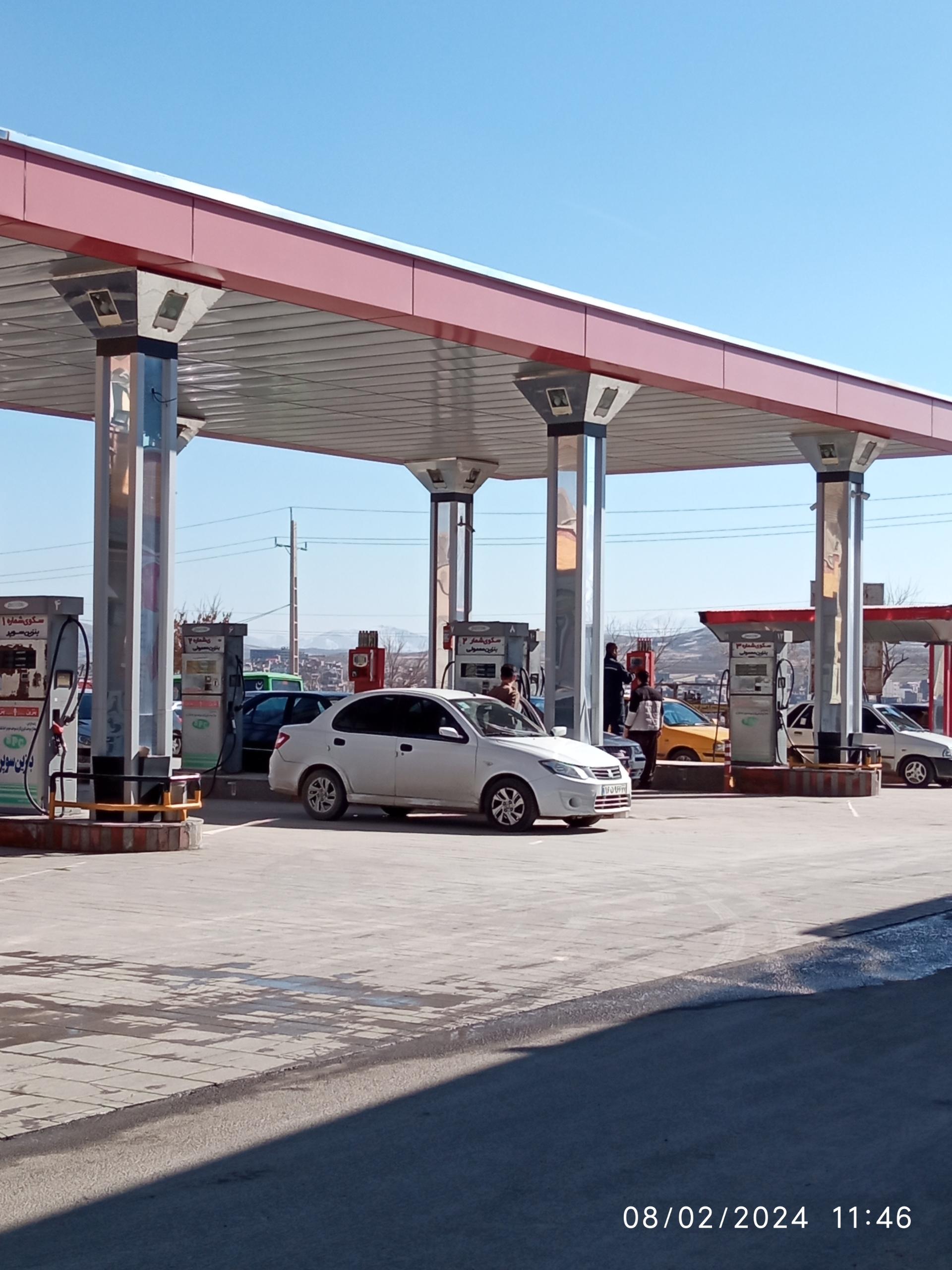 عکس جایگاه سوخت وکیلی