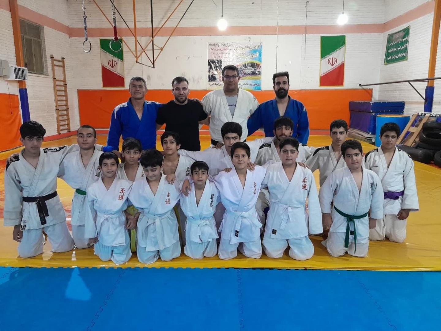 عکس باشگاه شهید میکائیلیان