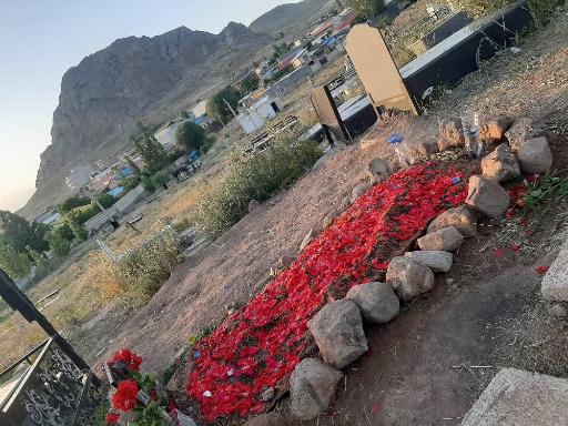 عکس مزار مرحومه آفت آقانژاد