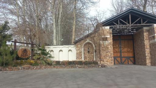 عکس باغ عمارت صدرا