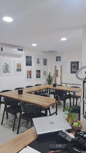عکس آموزشگاه آزاد هنری آرینا