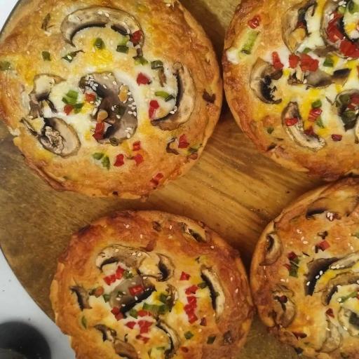 عکس پیتزا و ساندویچ بام شاد 