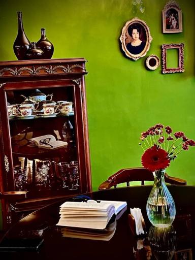 عکس کافه عمارت یار