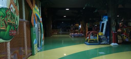 عکس مجتمع تجاری سارا