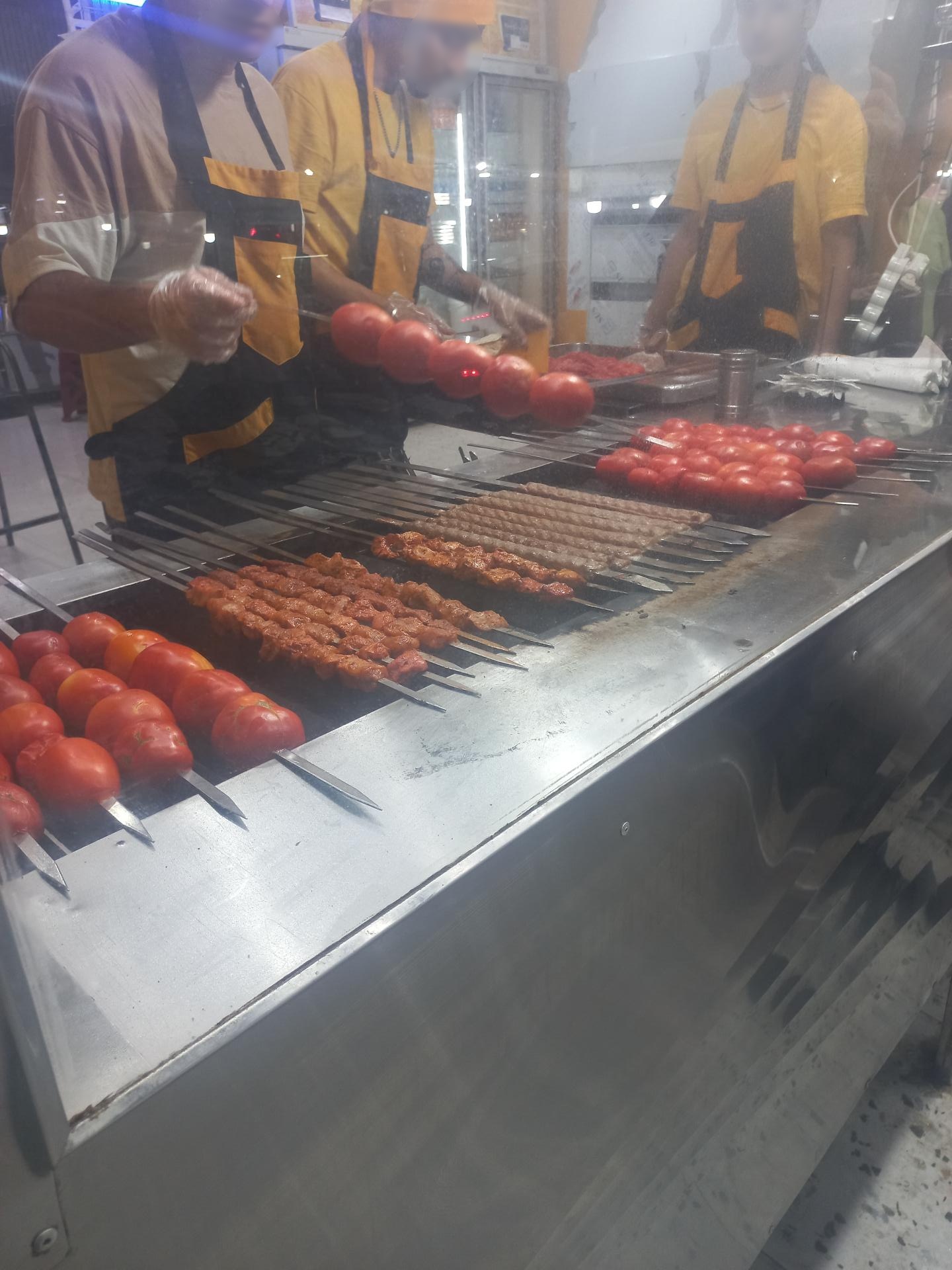 عکس رستوران خفن لقمه