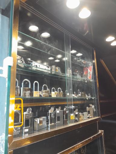 عکس کلید سازی موحد