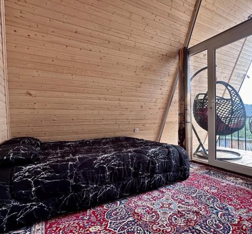 عکس کلبه سوئیسی عمارت آهنگر