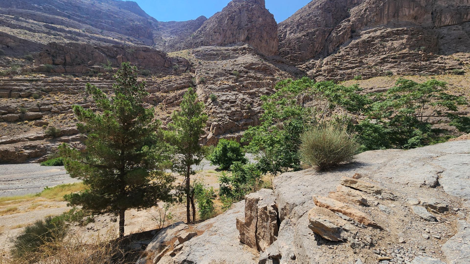 عکس آبشار دره گاهان