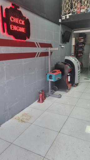 عکس خدمات تخصصی برق خودرو کاروین