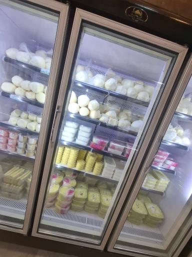 عکس لبنیات سنتی لیقوان اصل 
