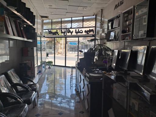 عکس فروشگاه تک رایانه