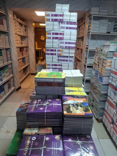 عکس انتشارات نیلاب زبان گستر 