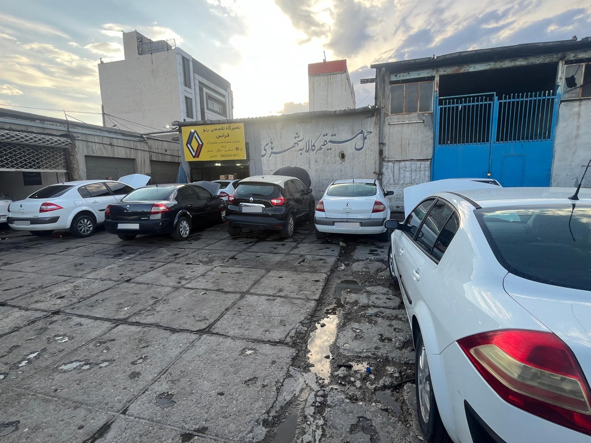 عکس تعمیرگاه تخصصی رنو فرانس