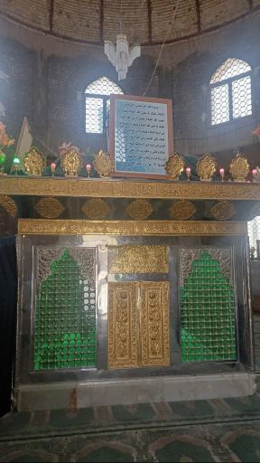 عکس آرامگاه انوش بن شیث بن آدم
