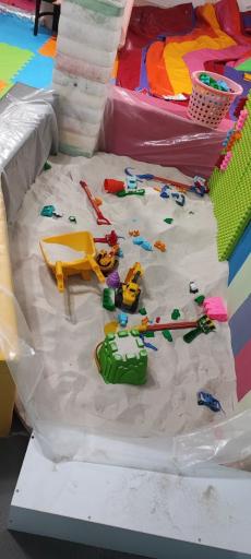 عکس خانه بازی کلبه شادی