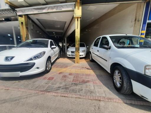 اتومبیل فرخنده