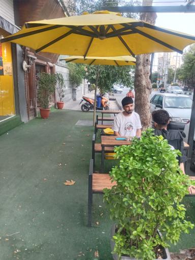 عکس کافه و فروشگاه ملزومات قهوه باروژ