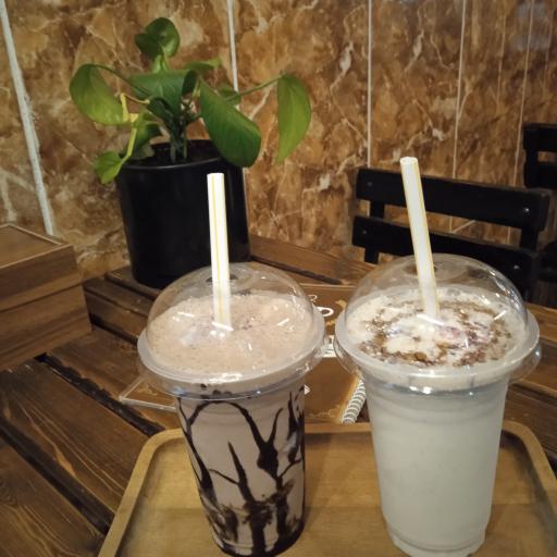 عکس کافی شاپ بلوط