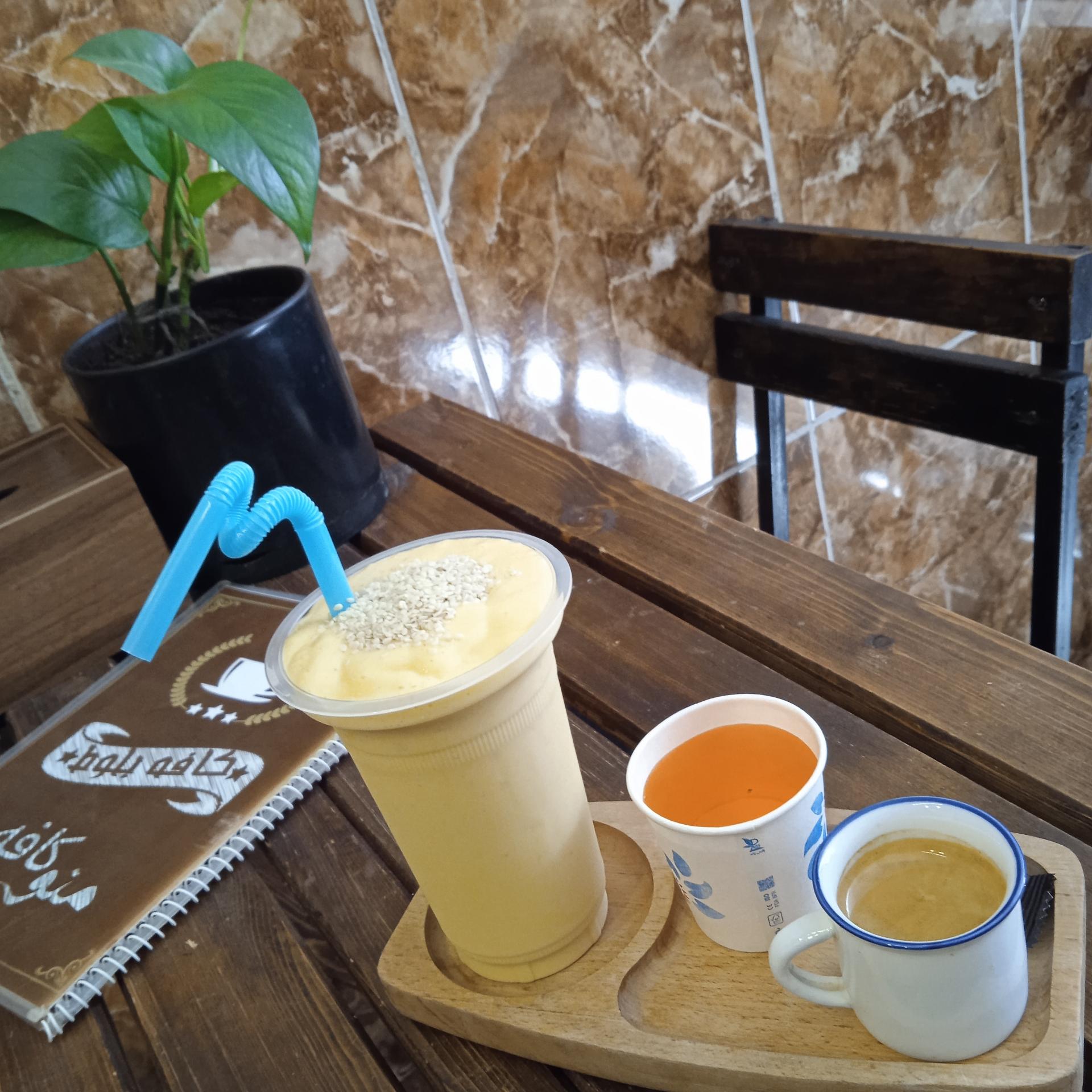 عکس کافی شاپ بلوط