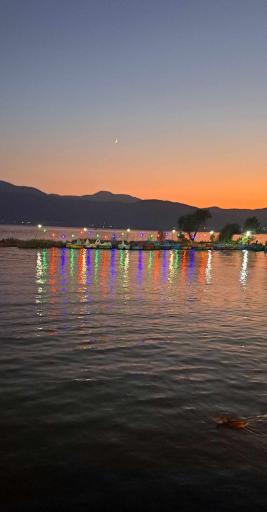 عکس اسکله قایق سواری زریبار