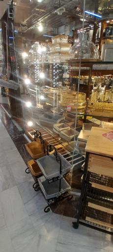 عکس بازار گوهرشاد