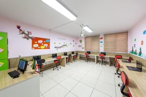 عکس دبستان دخترانه علوی (شعبه آریاشهر منطقه 5)