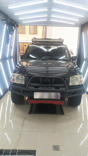 عکس تشخیص رنگ آقای کارشناس 