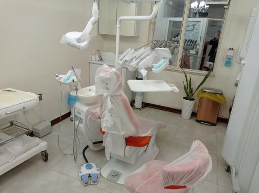 عکس دندانپزشکی دکتر شهرام دانش دوست