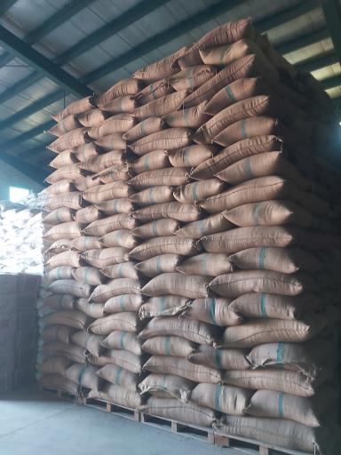 عکس انبار کالای تجاری ایران اطلس