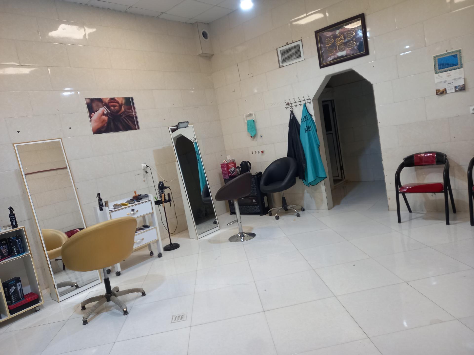 عکس آرایشگاه مردانه آریا