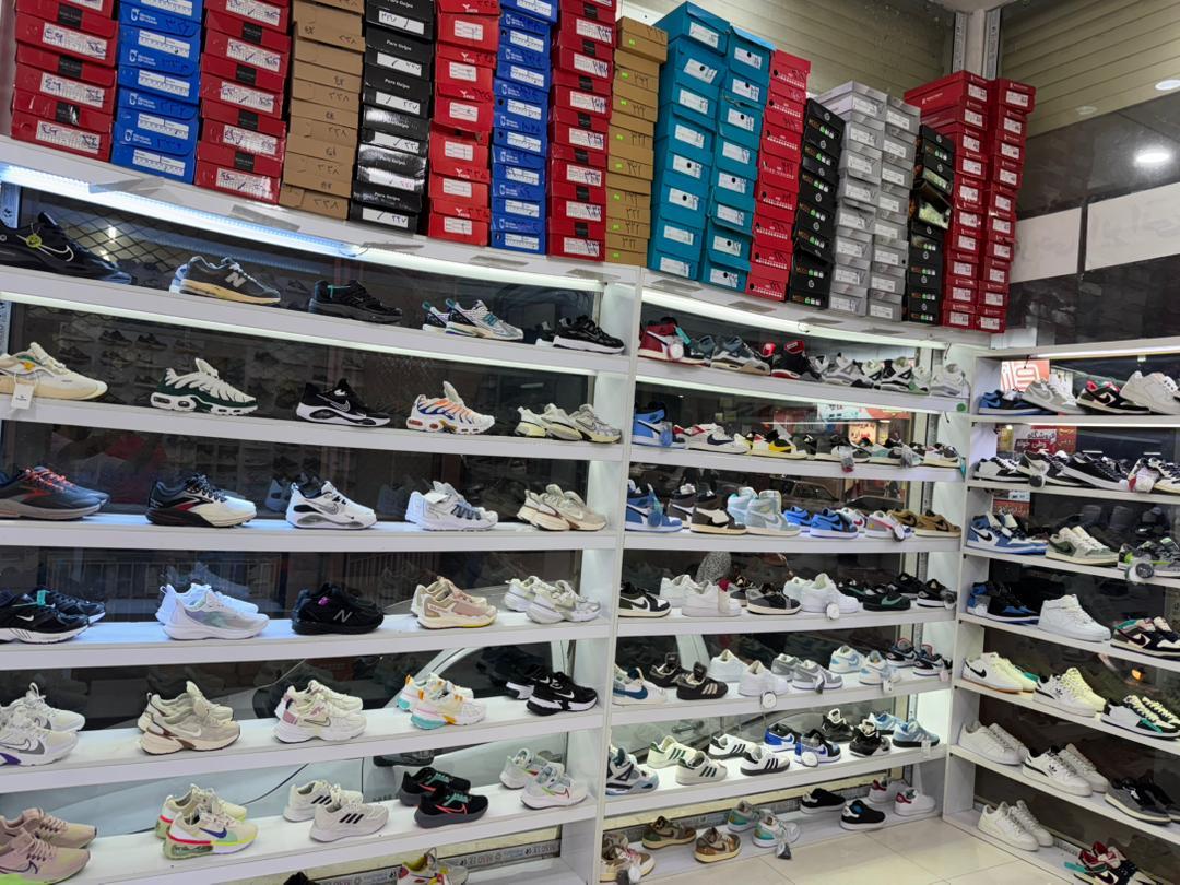 عکس کتونی فرزاد 