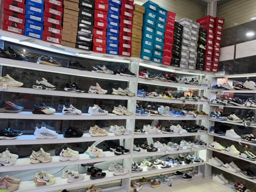 عکس کتونی فرزاد 