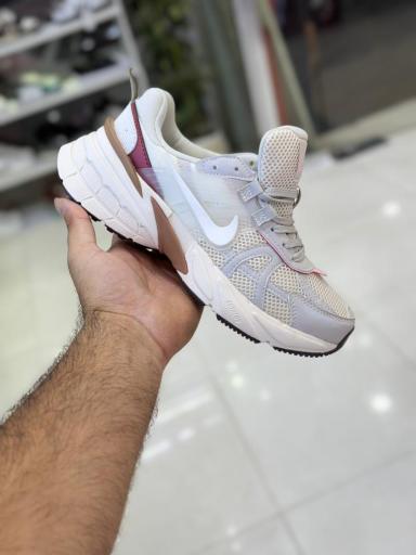 عکس کتونی فرزاد 